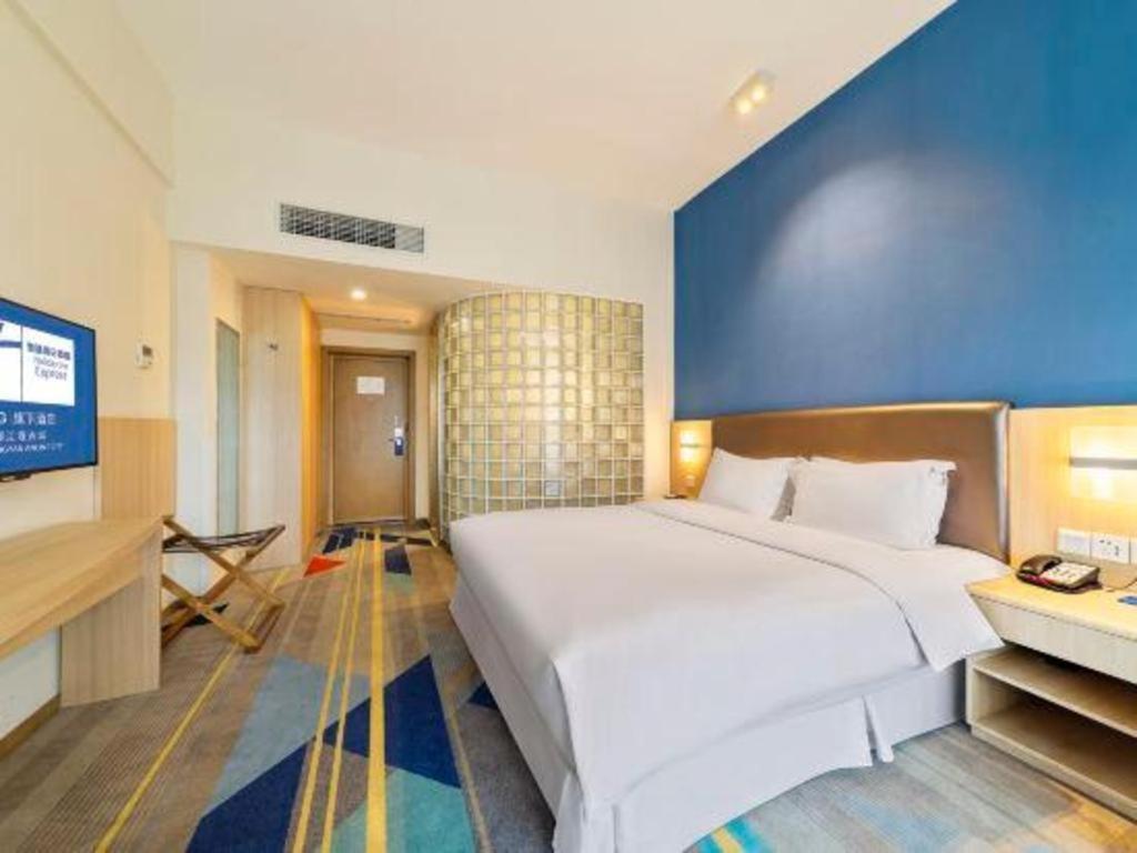 Holiday Inn Express Dujiangyan Ancient City Exterior foto