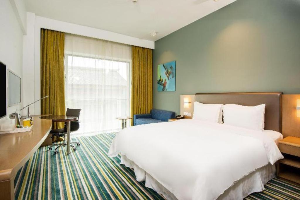 Holiday Inn Express Dujiangyan Ancient City Exterior foto